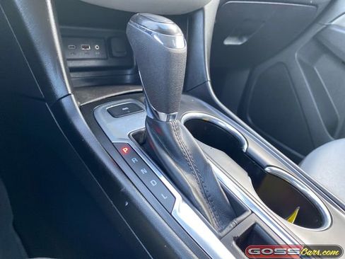 Used 2019 Chevrolet Equinox LS w/ LS Convenience Package image 12