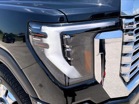 Used 2024 GMC Sierra 3500 Denali w/ Denali Reserve Package AWD/4WD image 28