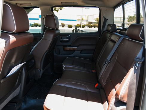 Used 2014 Chevrolet Silverado 1500 High Country w/ High Country Premium Package AWD/4WD image 28