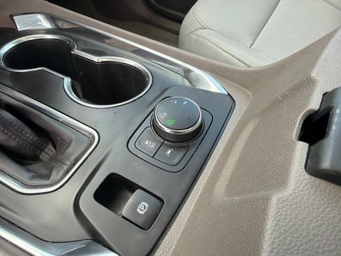 Used 2020 Chevrolet Traverse Premier w/ LPO, Floor Liner Package AWD/4WD image 32