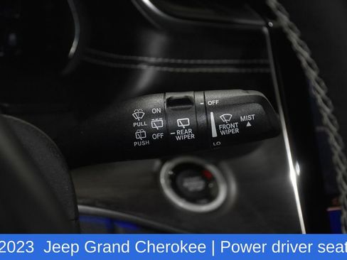 Used 2023 Jeep Grand Cherokee Overland image 12