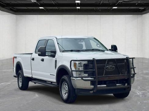 Used 2018 Ford F250 XL w/ Power Equipment Group AWD/4WD image 3