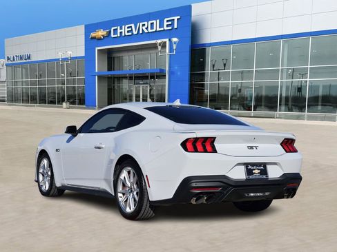 Used 2024 Ford Mustang GT Premium image 5