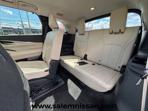 Used 2023 INFINITI QX60 Luxe w/ Cargo Package AWD/4WD image 16