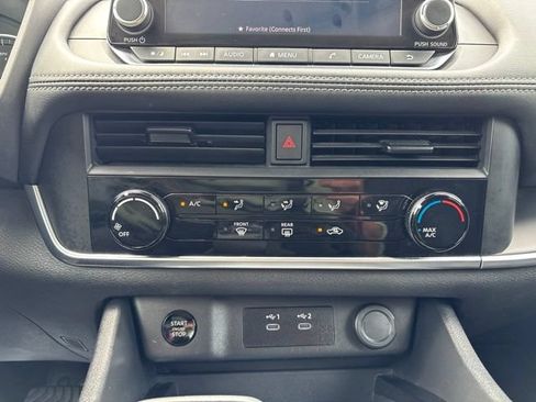Used 2024 Nissan Rogue S FWD image 24