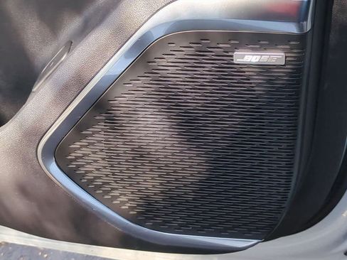 Used 2025 GMC Acadia Elevation image 31