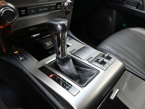 Used 2017 Lexus GX 460 image 14