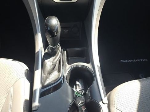 Used 2013 Hyundai Sonata Limited image 19