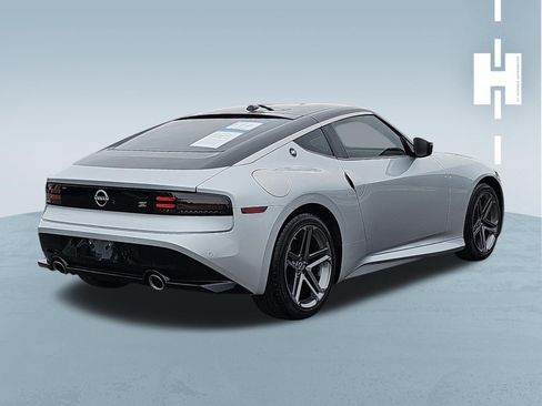 Used 2024 Nissan Z Sport w/ Floor Mat Package image 3