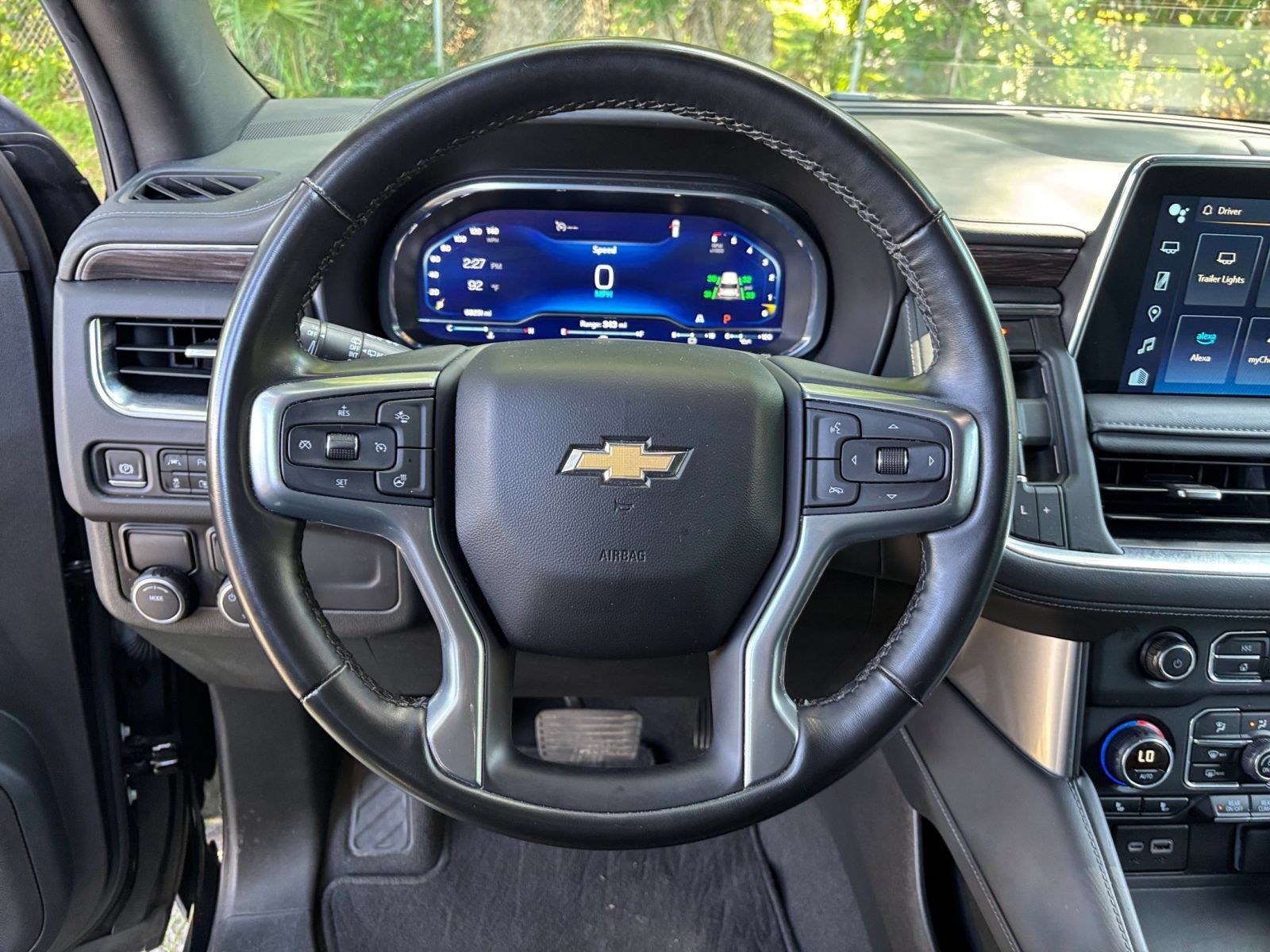 Used 2024 Chevrolet Tahoe LT w/ Luxury Package RWD image 31