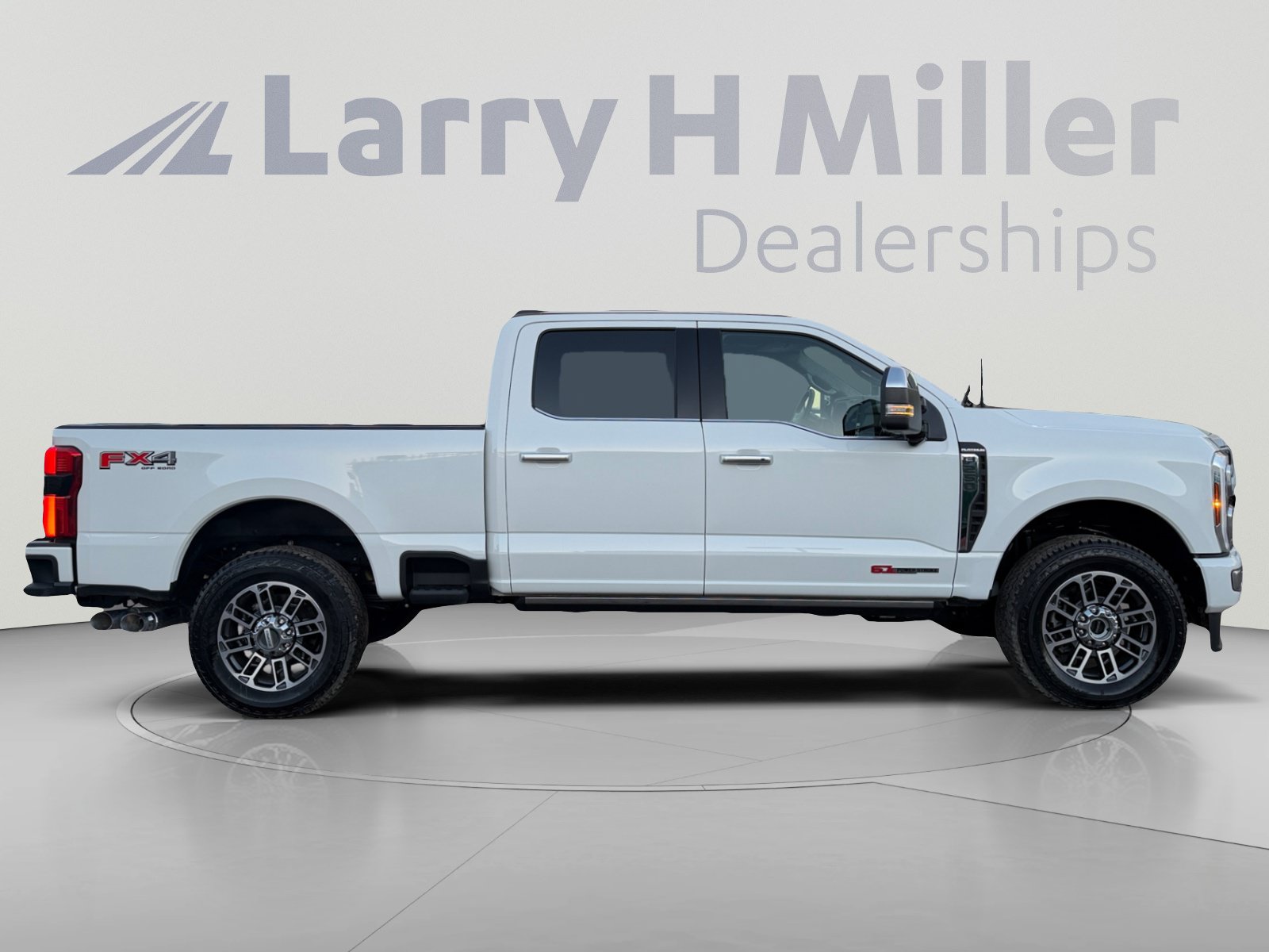 Used 2026 Ford F250 Platinum w/ Platinum Plus Package AWD/4WD image 6