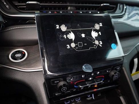 New 2024 Jeep Grand Cherokee Limited 4xe w/ Luxury Tech Group II image 14