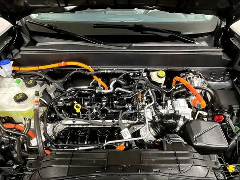 Used 2024 Ford Maverick Lariat w/ Black Appearance Package image 9