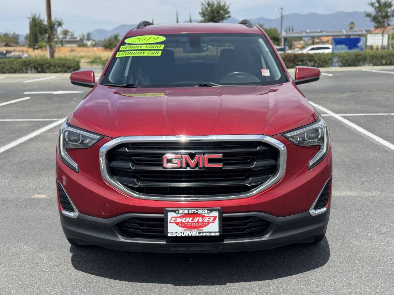 Used 2019 GMC Terrain SLE w/ Driver Convenience Package FWD image 8