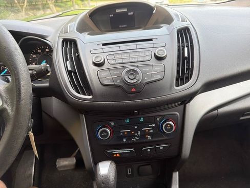 Used 2017 Ford Escape SE AWD/4WD image 8