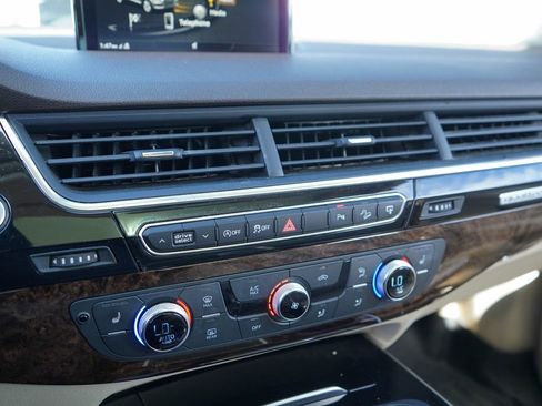 Used 2017 Audi Q7 3.0T Premium Plus image 22