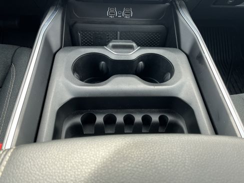 Used 2025 RAM 1500 Big Horn AWD/4WD image 24