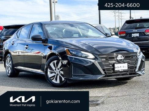 Used 2024 Nissan Altima 2.5 S image 1