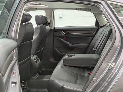 Used 2018 Honda Accord Touring image 24
