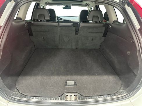 Used 2017 Volvo XC60 T6 Dynamic w/ Preferred Option Package image 12