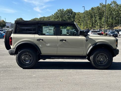New 2025 Ford Bronco 4-Door w/ Sasquatch Package image 11