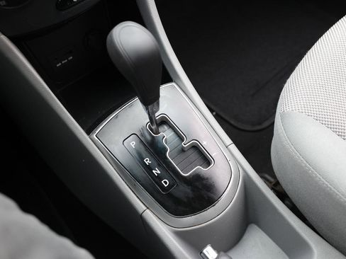 Used 2013 Hyundai Accent GLS image 34