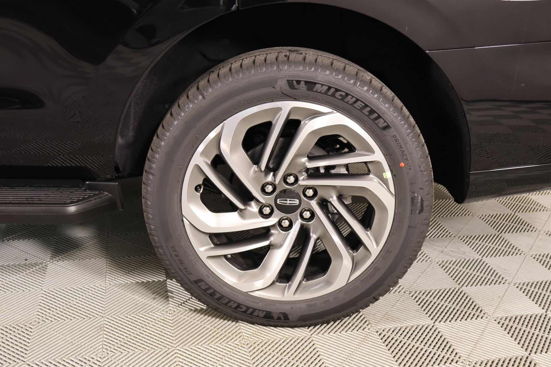 New 2026 Lincoln Navigator Premiere AWD/4WD image 19