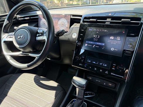 Used 2022 Hyundai Santa Cruz SEL Premium image 18