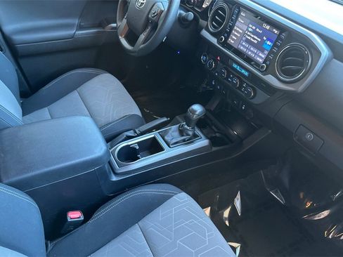 Used 2023 Toyota Tacoma TRD Sport image 15