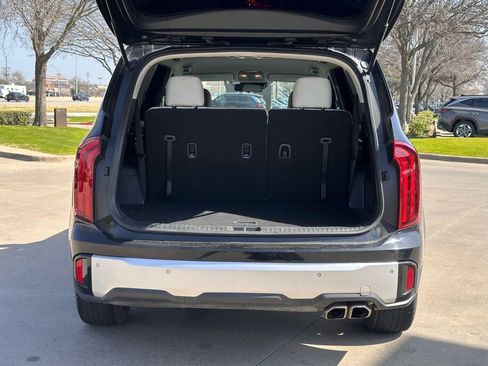 Used 2023 Kia Telluride S image 11
