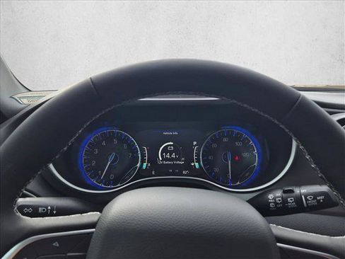 New 2027 Chrysler Pacifica LX FWD image 10