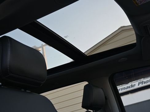 Used 2024 Ford F350 Lariat w/ Lariat Ultimate Package image 27