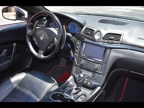 Used 2015 Maserati GranTurismo Convertible image 57