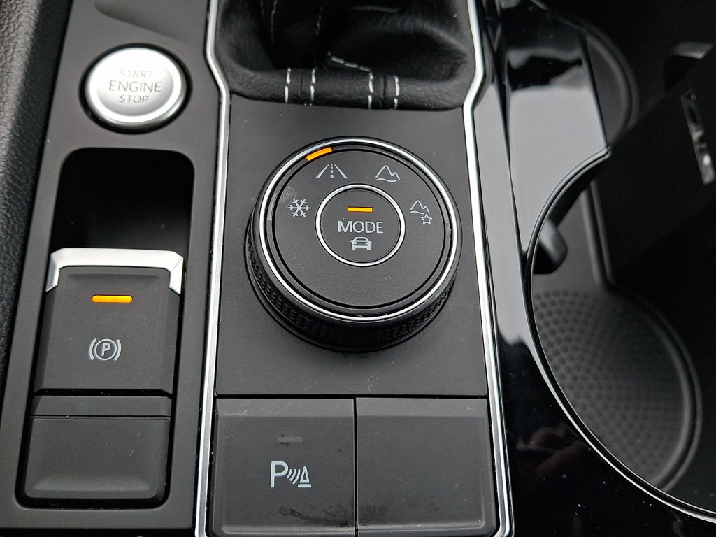 Used 2023 Volkswagen Atlas SEL AWD/4WD image 27