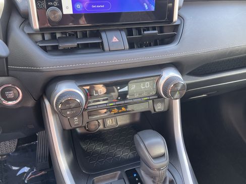 Certified 2025 Toyota RAV4 XLE AWD/4WD image 22