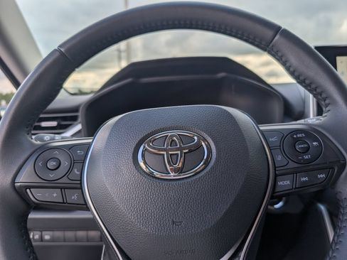 Used 2025 Toyota RAV4 XLE Premium FWD image 19