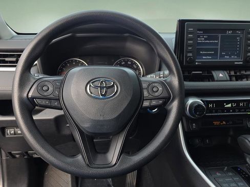 Used 2022 Toyota RAV4 XLE image 18