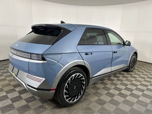 Used 2024 Hyundai Ioniq 5 Limited image 3