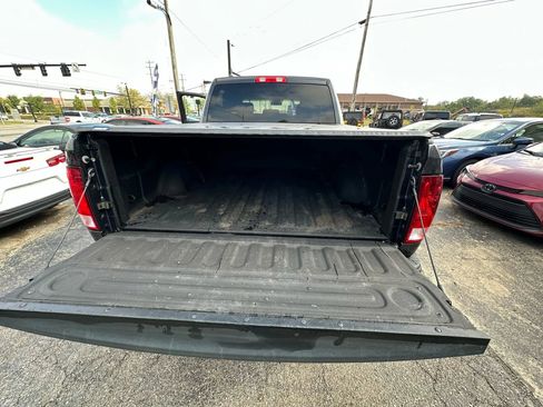 Used 2017 RAM 1500 Express image 32