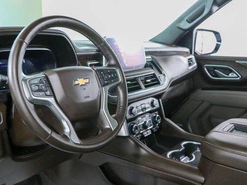 Used 2024 Chevrolet Tahoe LT w/ LT Signature Package RWD image 26