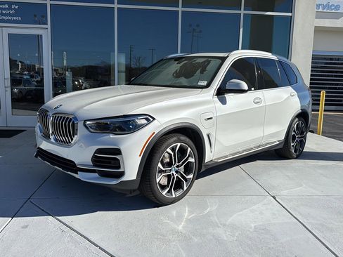 Used 2022 BMW X5 xDrive45e w/ Executive Package image 1