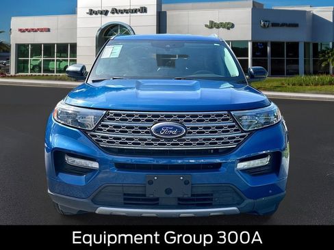 Used 2023 Ford Explorer Limited image 2