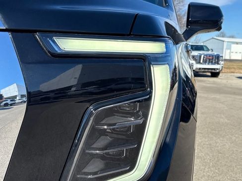 New 2026 GMC Yukon XL Elevation w/ LPO, Floor Liner Package image 10