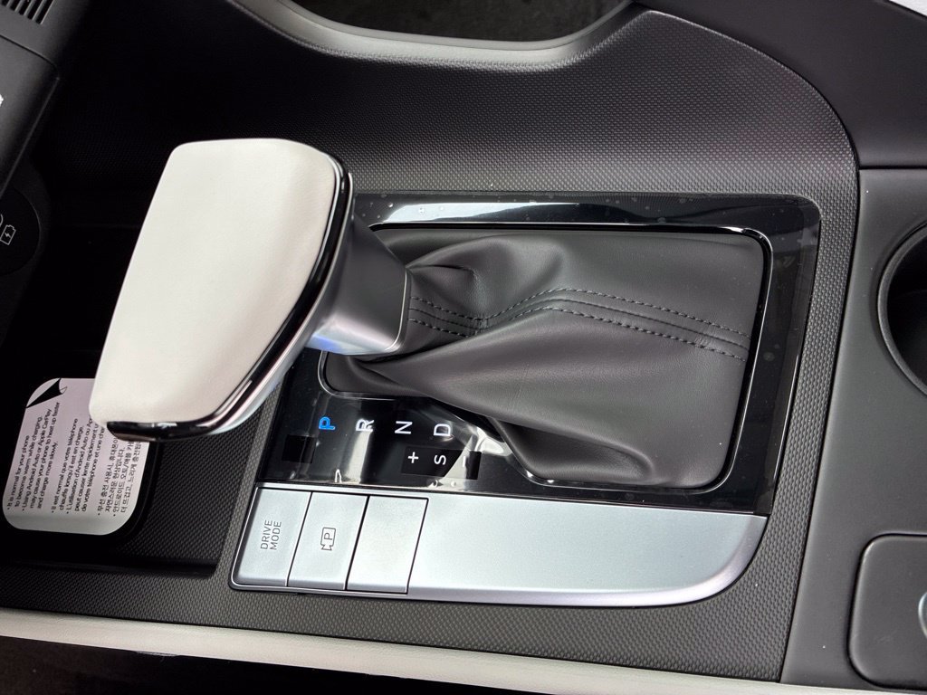 New 2026 Hyundai Elantra SEL Sport FWD image 36