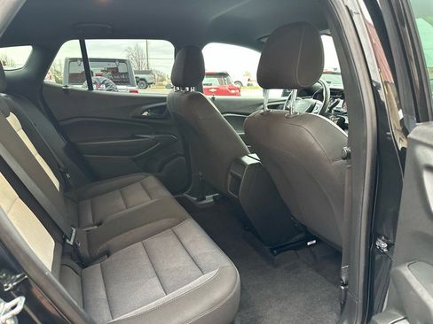 Used 2024 Chevrolet Trax RS image 6