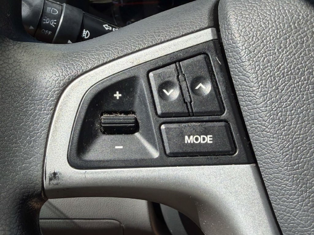 Used 2013 Hyundai Accent GLS w/ Premium Pkg FWD image 21
