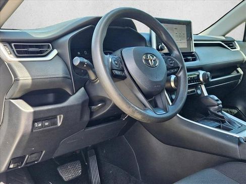 Used 2024 Toyota RAV4 XLE AWD/4WD image 9