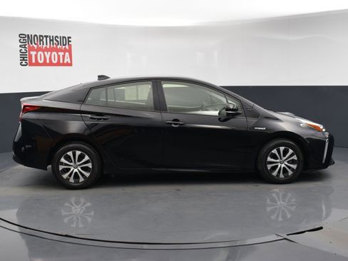 Used 2021 Toyota Prius LE image 5