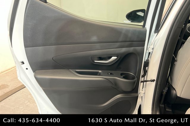 Used 2025 Hyundai Santa Cruz SE AWD/4WD image 18