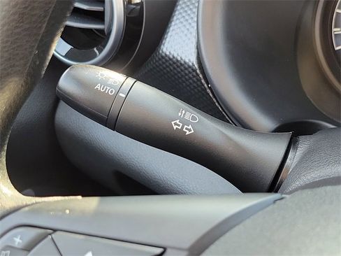 Used 2023 Nissan Kicks SV image 16